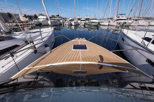 Nuva M9 Cabin Babac